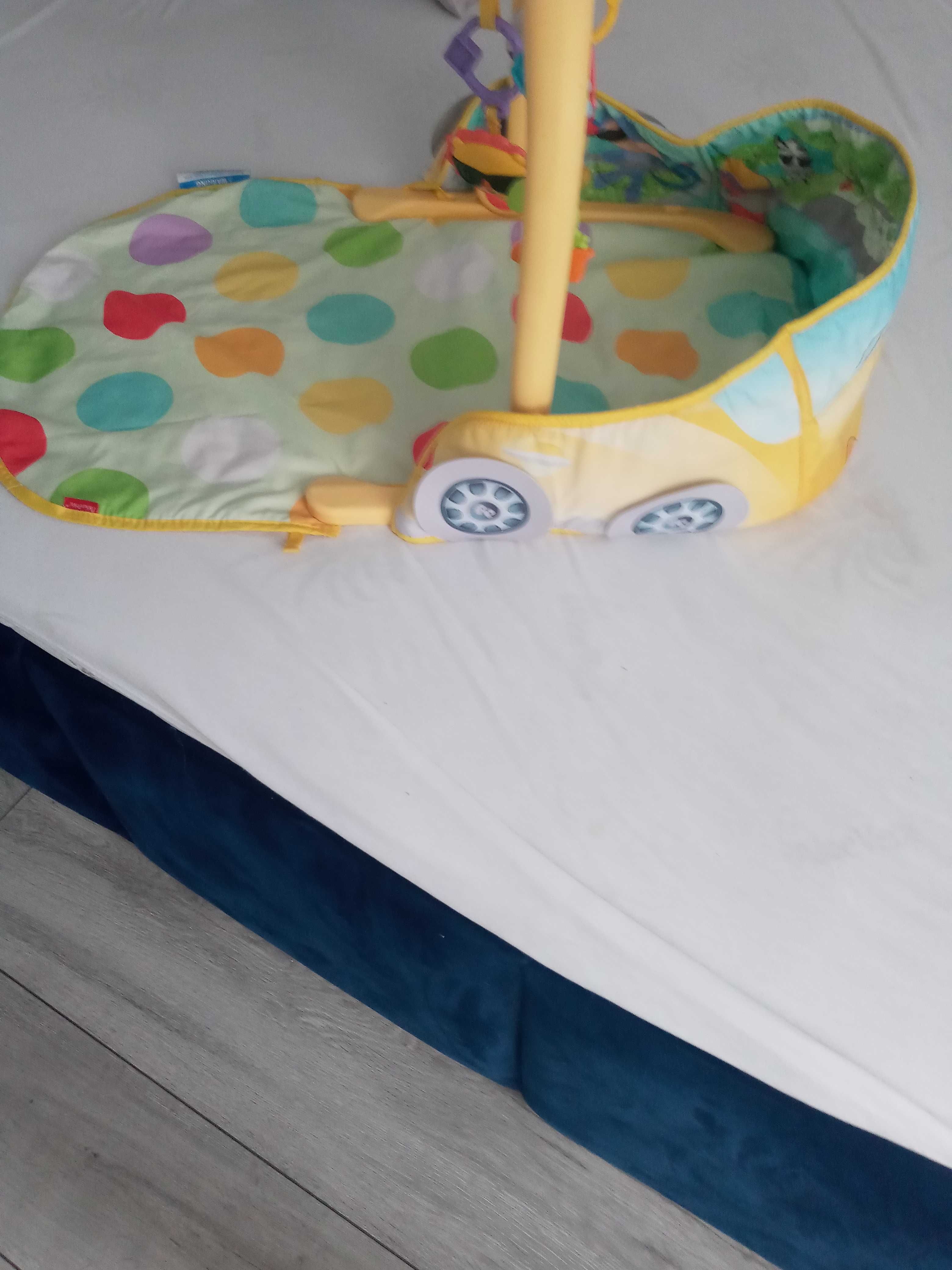 Sprzedam matę intetaktywną fisher price