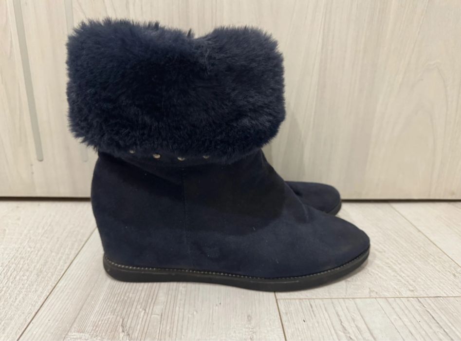 Botki z futerkiem na koturnie śniegowce ocieplane granatowe 40