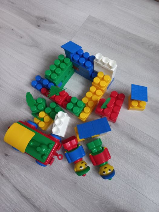 bluza niemowlęca plus klocki i maskotka pluszowa