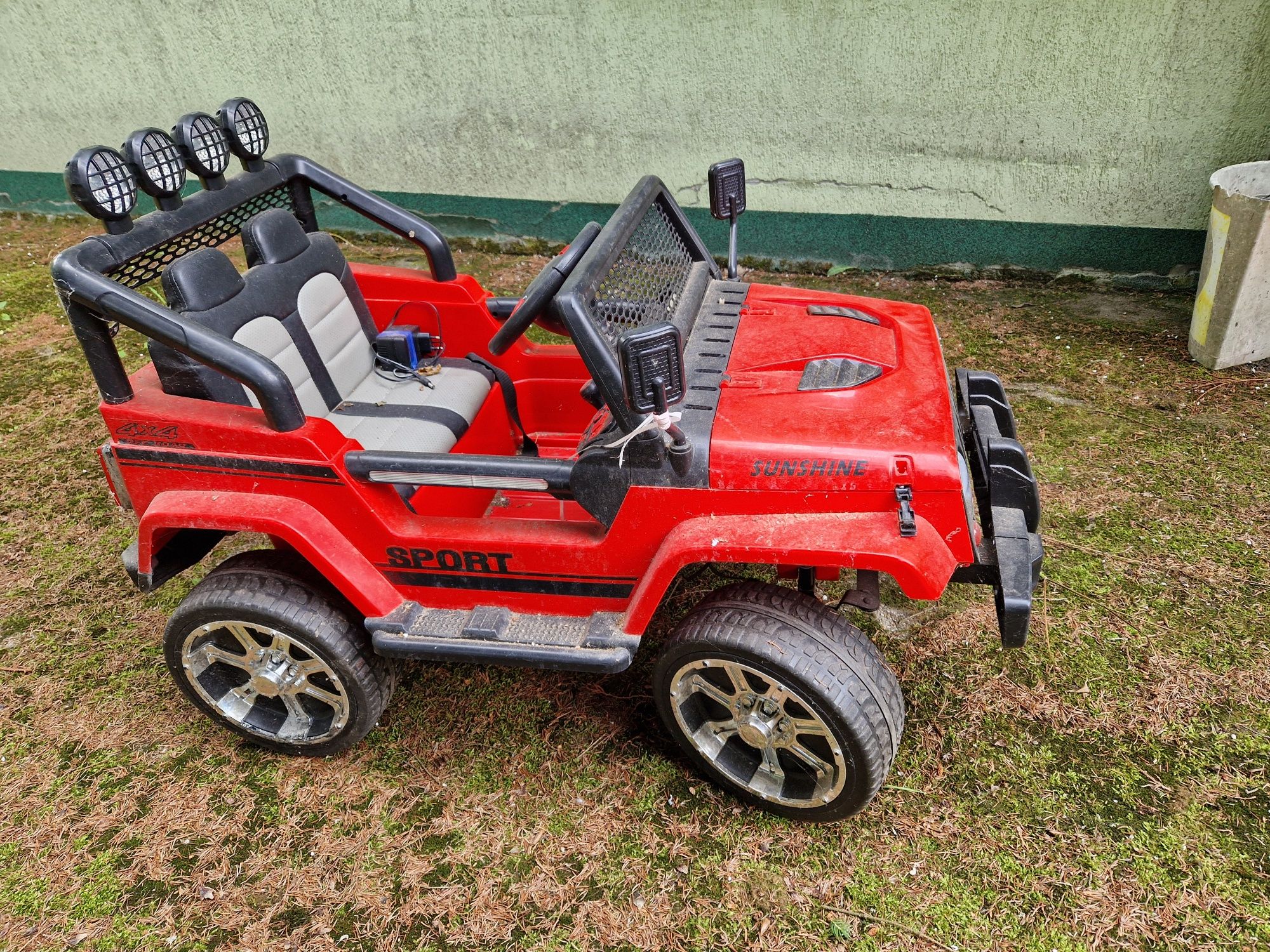 Jeep 2osobowy na akumulator dla dzieci