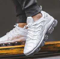 Vapormax plus white