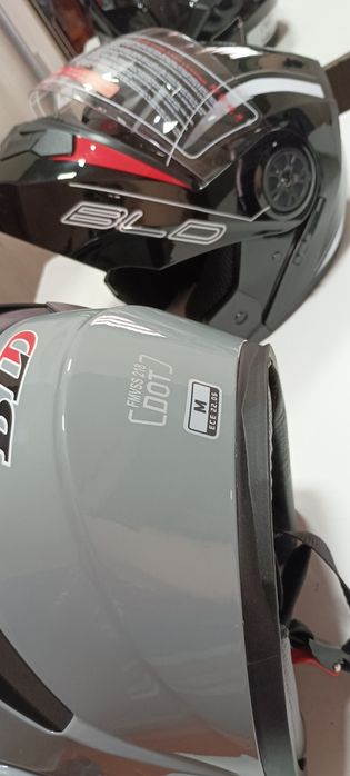 Capacetes novos  homologados/ Top