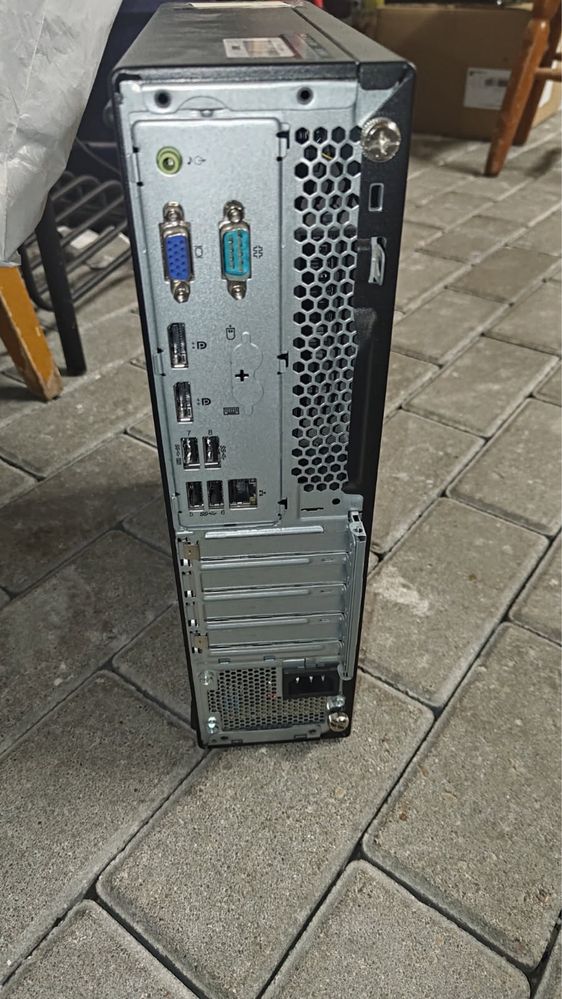 Desktop Lenovo ThinkCentre intel i5- 9 generacji ssd 256GB/8GB RAM
