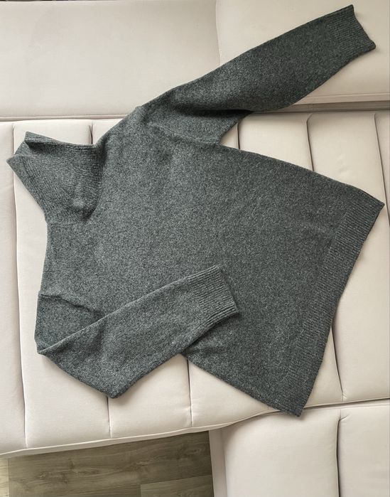 Вільний светр з високим коміром Н&М