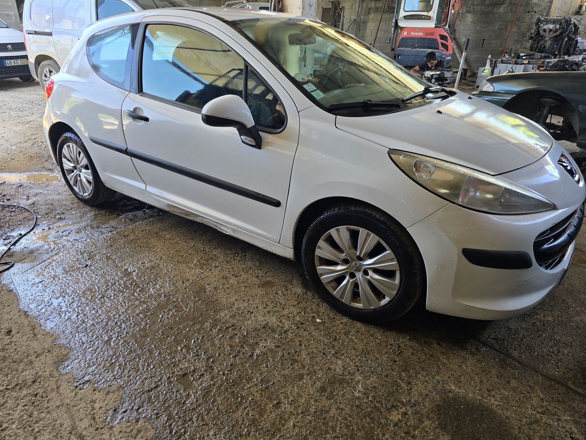 Peugeot 207   1.4HDI 5 lugares
