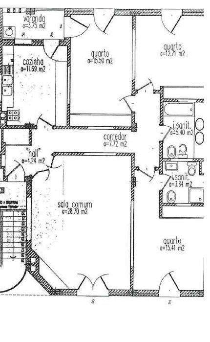 Apartamento T3 Totalmente Renovado no Bairro dos Álamos