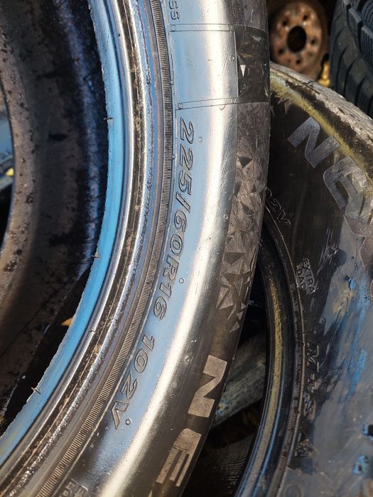 Продаються шини  225/60R 16 Nexen