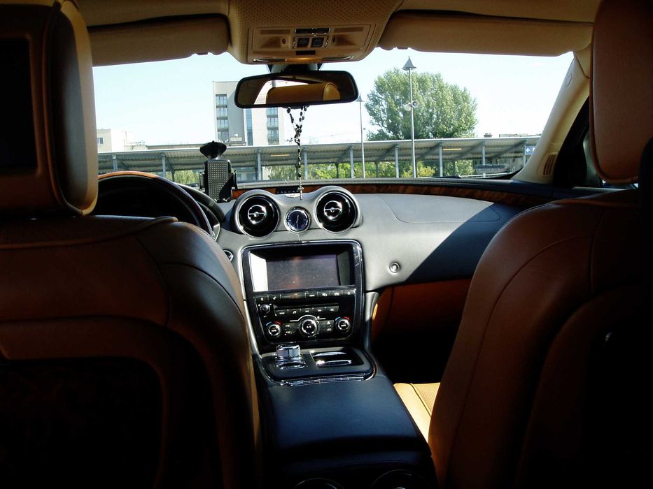 Auto do ślubu Jaguar XJ X351