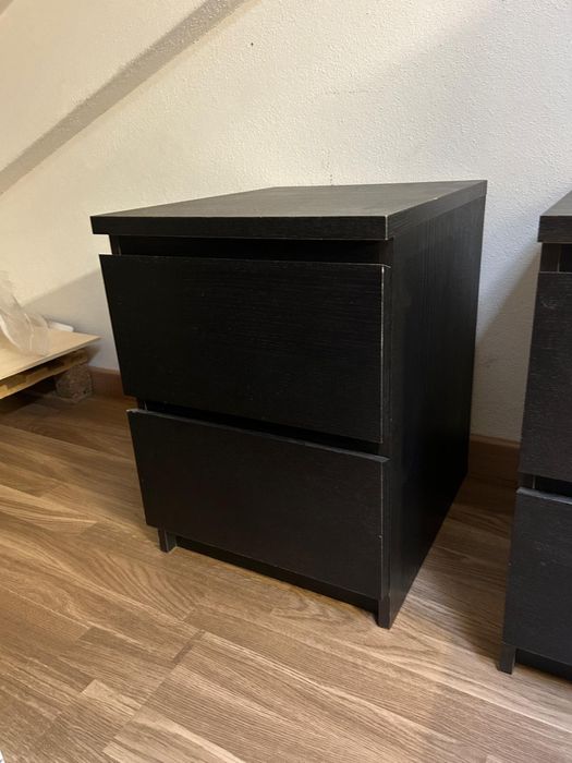 2 Mesas de cabeceira MALM