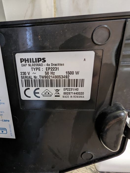 Кавомашина PHILIPS Series 2200 EP2231/40 LatteGo кавоварка Saeco