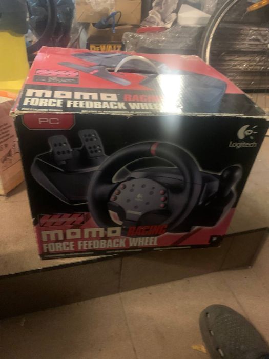 Logitech MOMO Racing Force Feedback Wheel