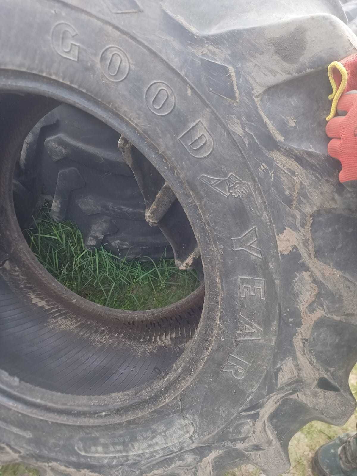 Opony przemysłowe 16.9-24 GoodYear wózek widłowy ładowarka JCB Manitou
