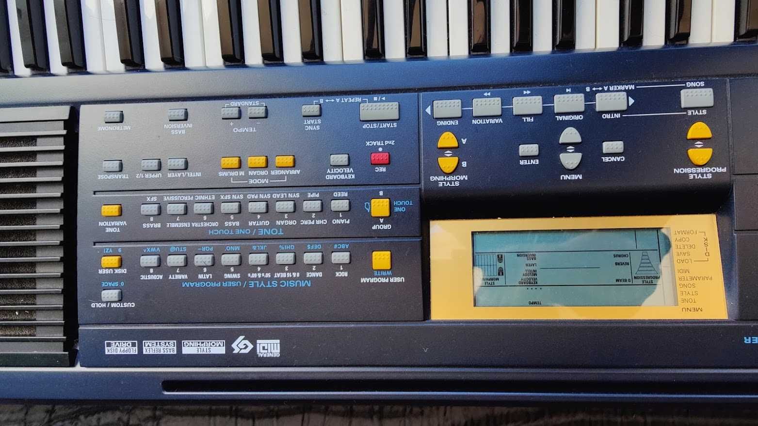 Orgão Roland EM-50 Oferta de Bolsa de transporte