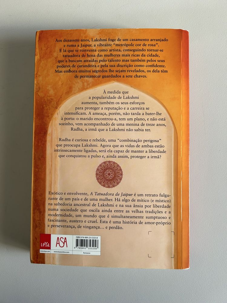 Livro como novo Tatuadora de Jaipur