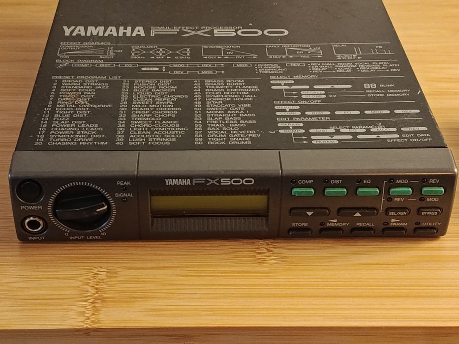 Processador de efeitos Yamaha FX500