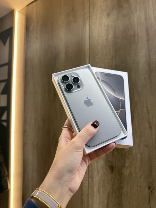 Used IPHONE 16Pro 256 Natural Titanium Neverlock Костюшка,5 igrand