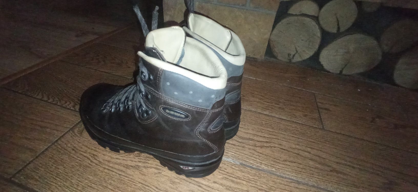 Buty LOWA 43,5 trekkingowe górskie myśliwskie meindl scarpa aku