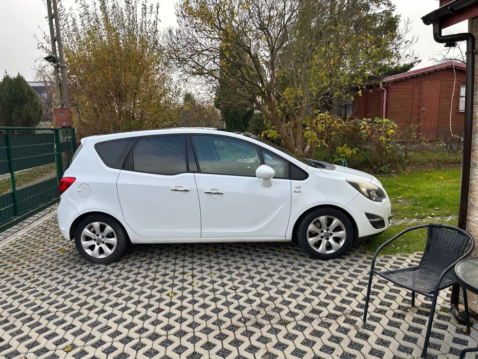 Sprzedam samochód Opel Meriva B cosmo