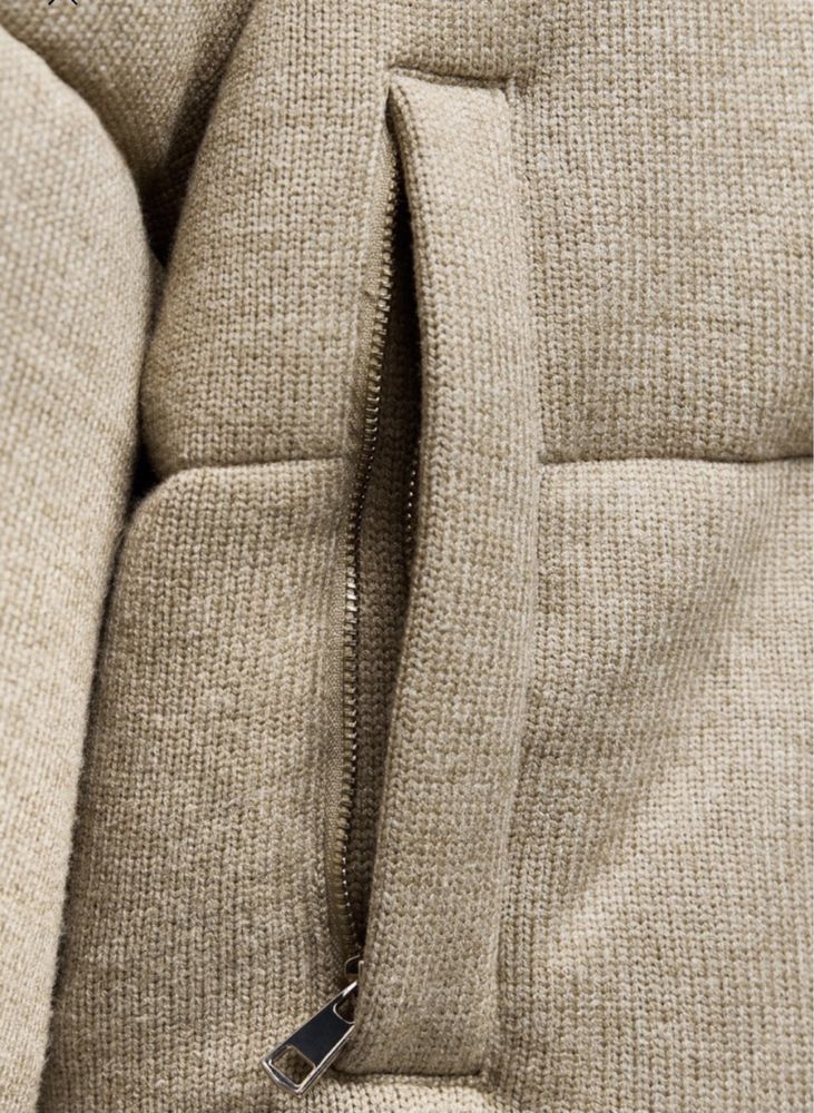 Куртка Коротка. ZARA. Іспанія. Вязка.. Camel. Плотна. XS роз. Нова