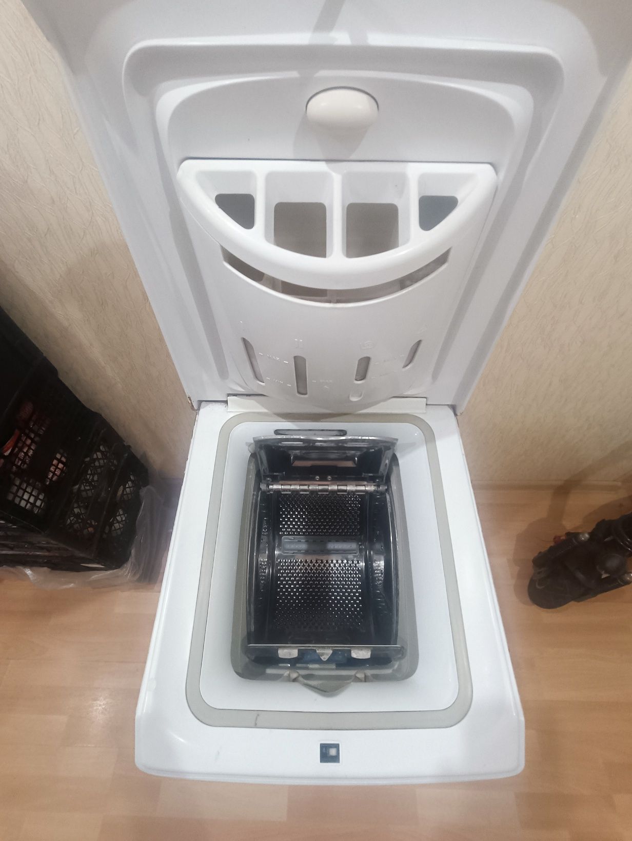 Продам стиральную машинку indesit wite 107 в нерабочем состоянии