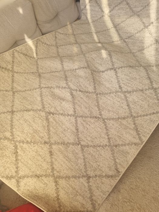 Dywan 2.3× 1.6 polecam