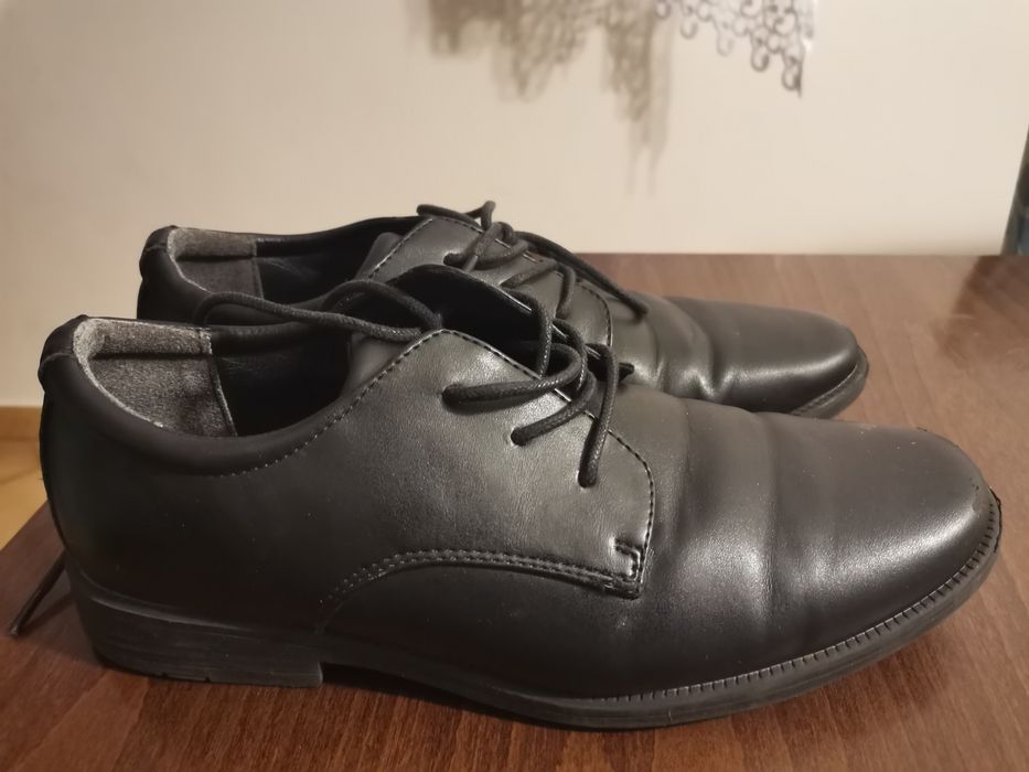 Sprzedam eleganckie buty chłopięce Cool Club rozmiar 36