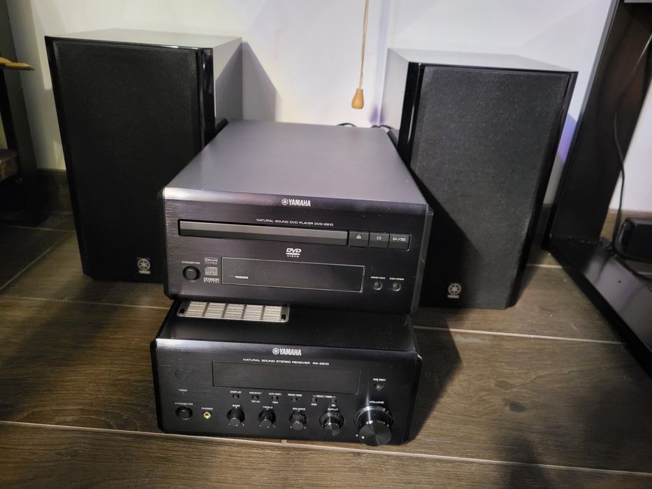 Wieża Yamaha PianoCraft E810