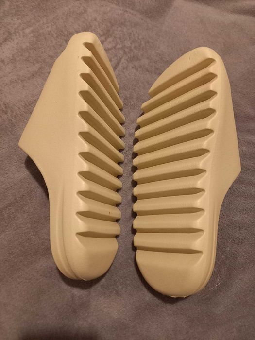 Klapki YEEZY slide BONE