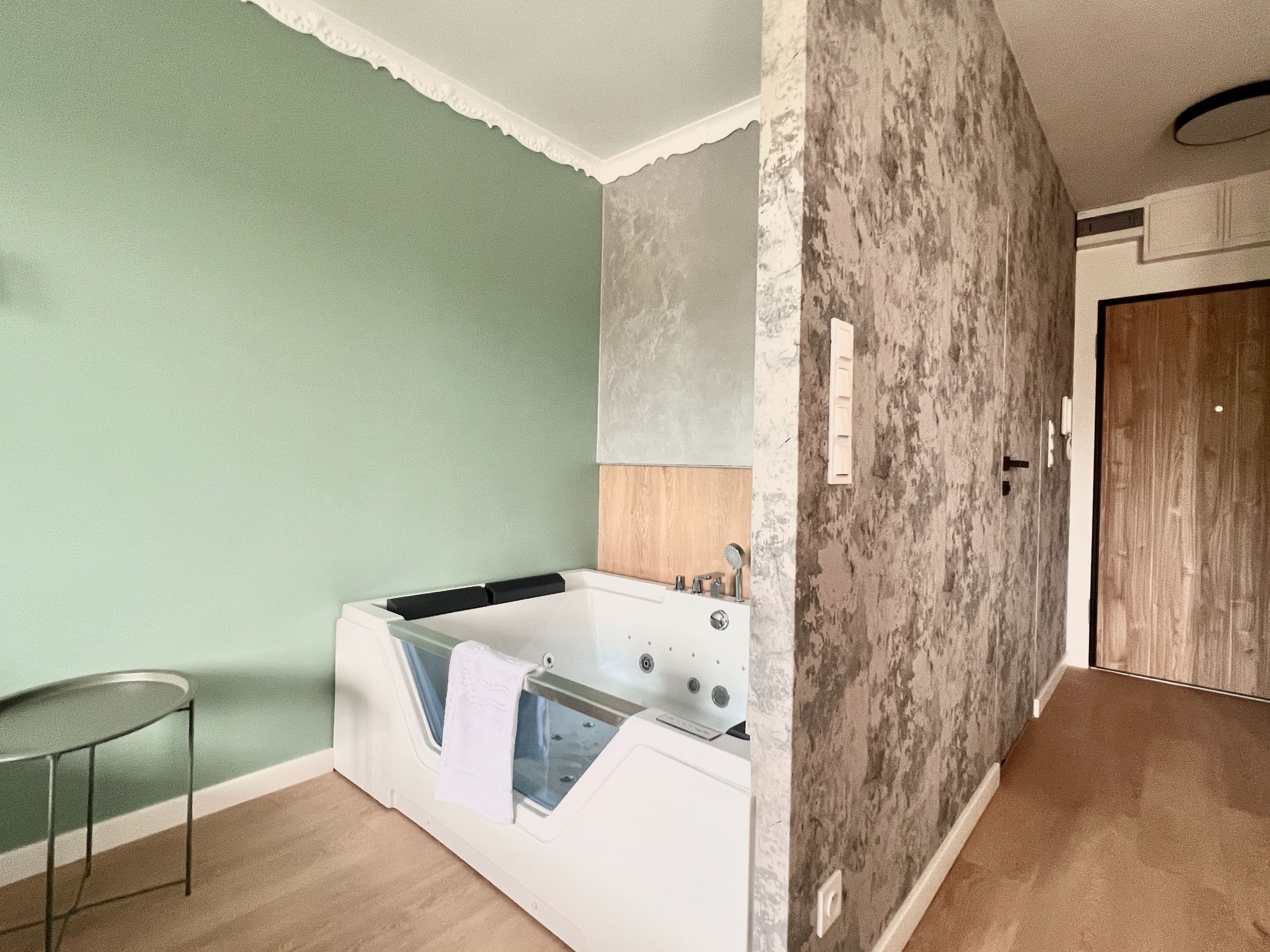 nowy premium apartament w centrum Wrocław z jacuzzi na wyłączność M11