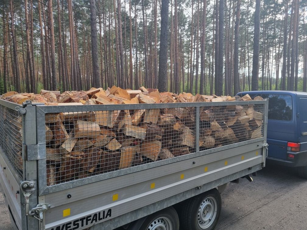 Drewno suche cięte łupana sosna