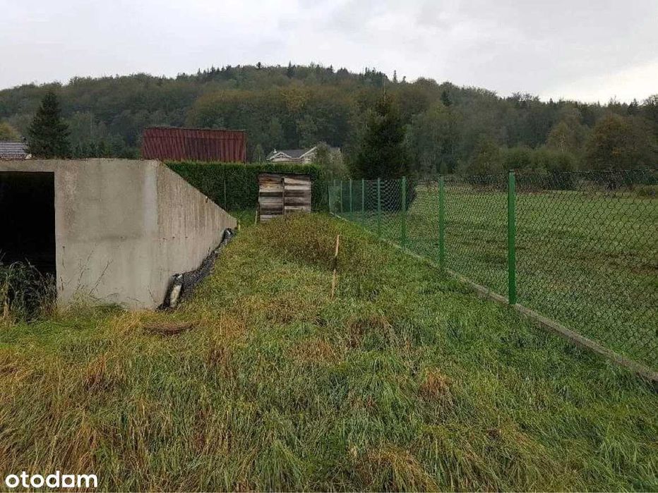 Działka budowlana z fundamentem. Meszna.