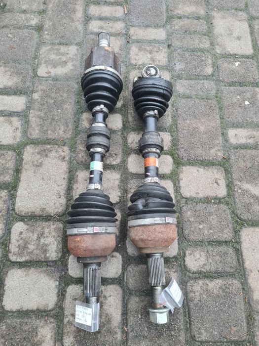 Півісь шруз кулак Nissan Maxima A36 Нісан Максіма  3.5 бензин права