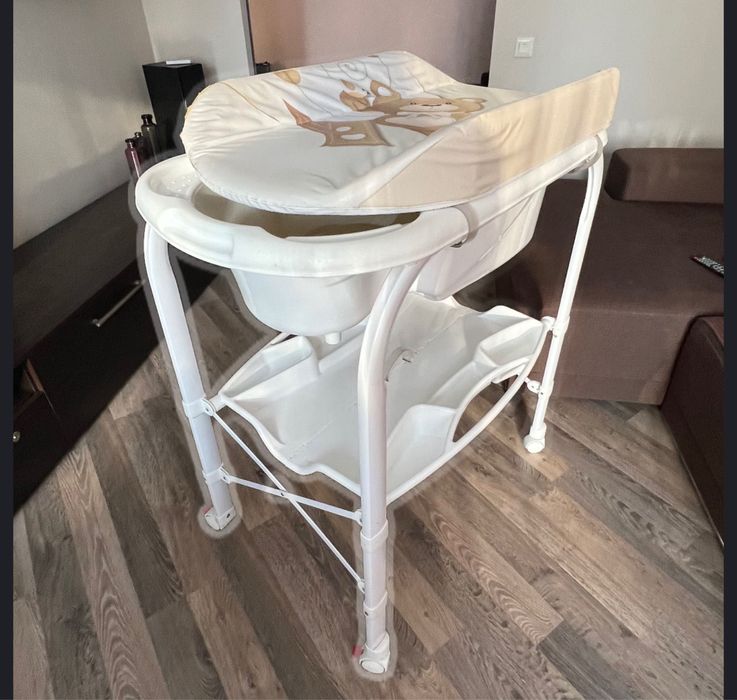 Пеленальный столик з ванночкою Cam