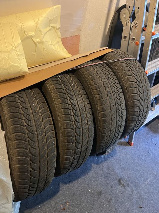 Komplet opon zimowych 195/65/R15