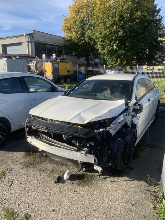 Mercedes CLA Shooting Brake Lift pakiet AMG