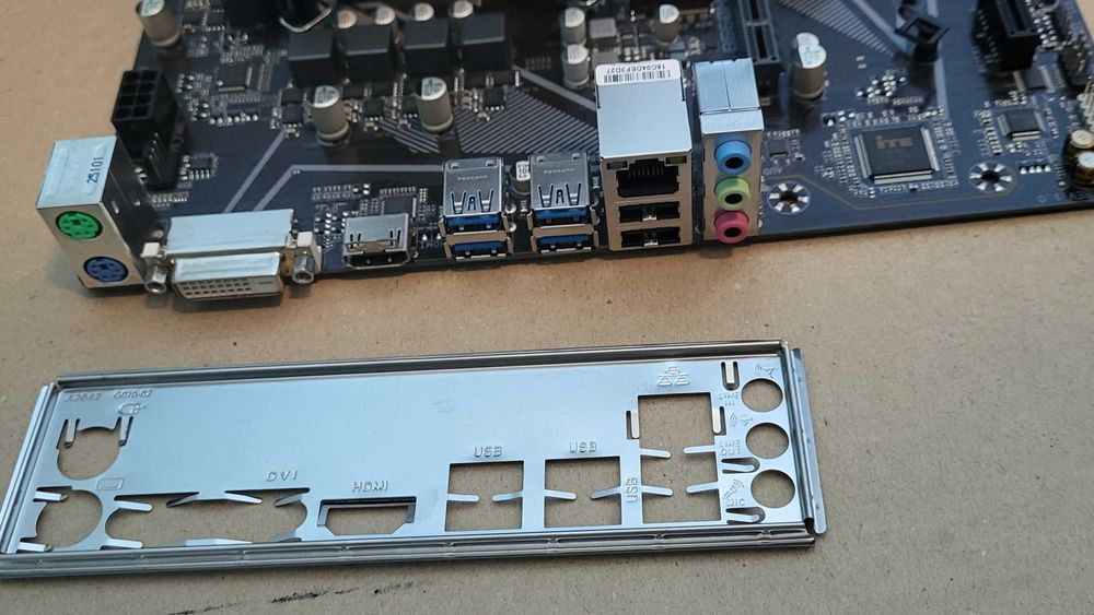 Комплект i5 10600KF+Gigabyte B560M-Power+ 16gb ddr4+ Башня Socket 1200