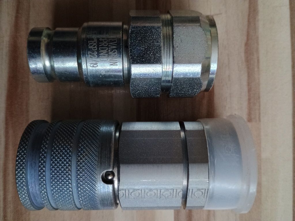 Szybkozlącze hydrauliczne suchodcinajace  gniazdo + wtyczka 1/2"-1/2"