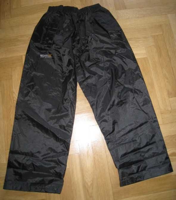Wodoodporne spodnie chłopięce Regatta Outdoors r. 128