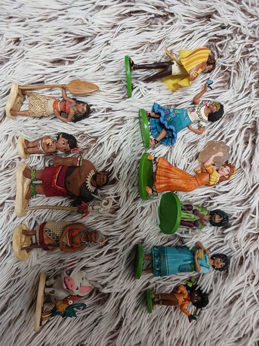 Набіри ігрових фігурок Disney «Енканто» та «Ваяна» (Moana).