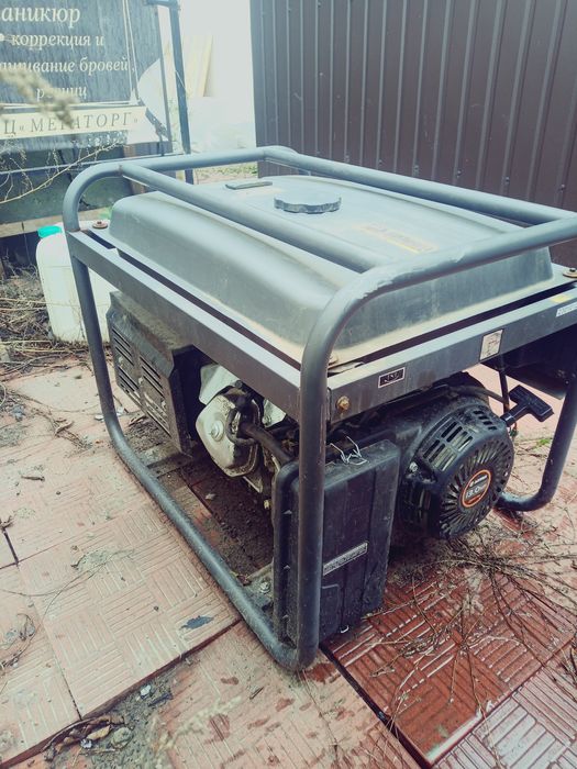Продам генератор 5500