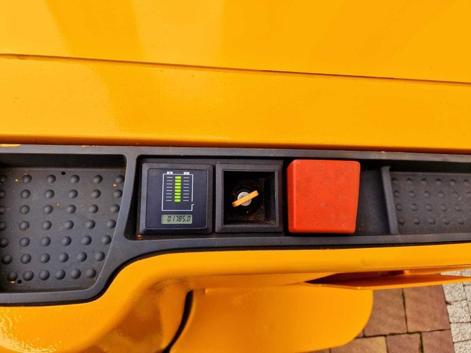 Elektryczny wózek Jungheinrich EJC 216z Widłowy Paleciak 525cm Maszt