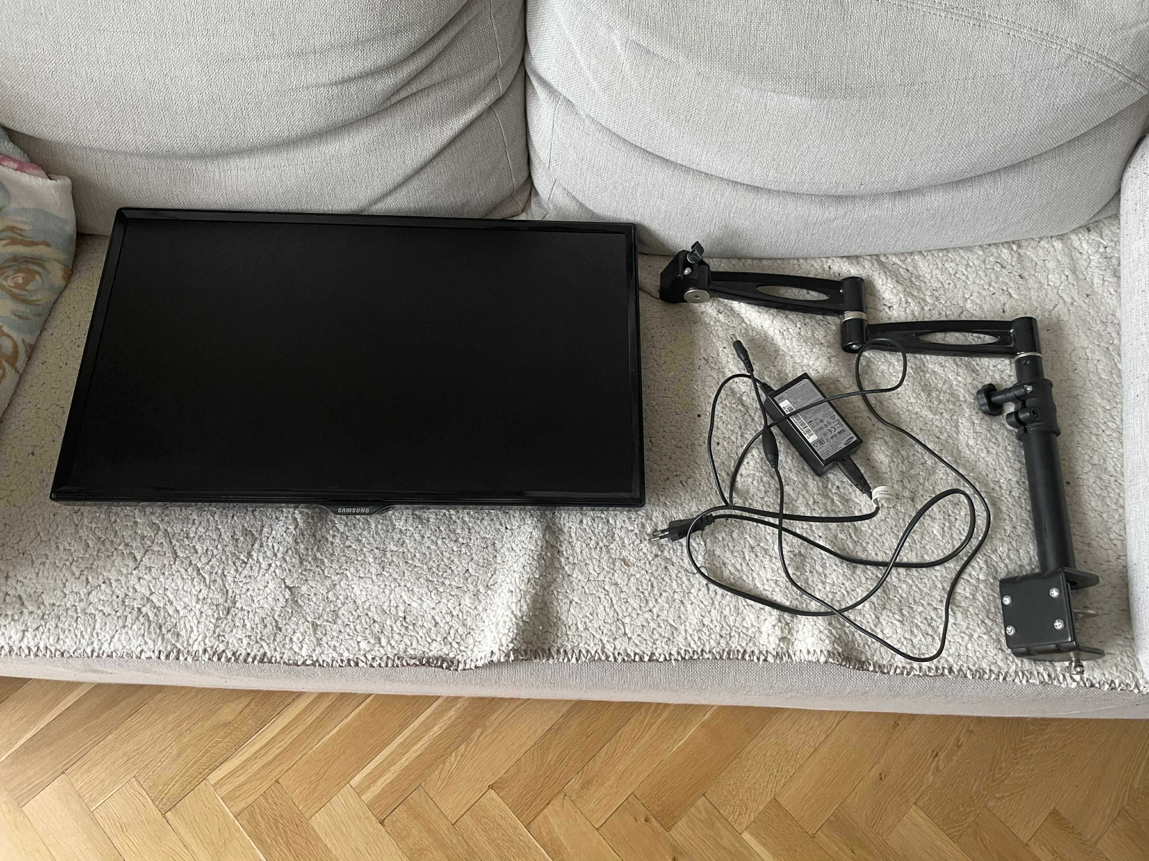Monitor SAMSUNG T24E390EW