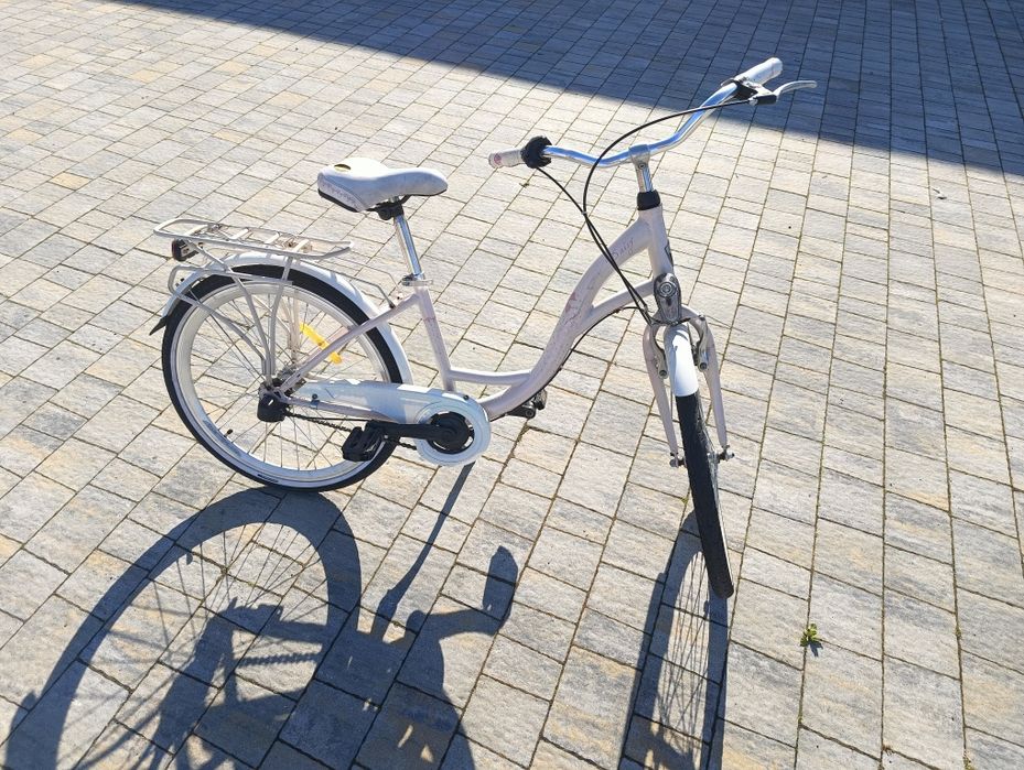 Rower strom Daisy 24 całe dla dziewczynki