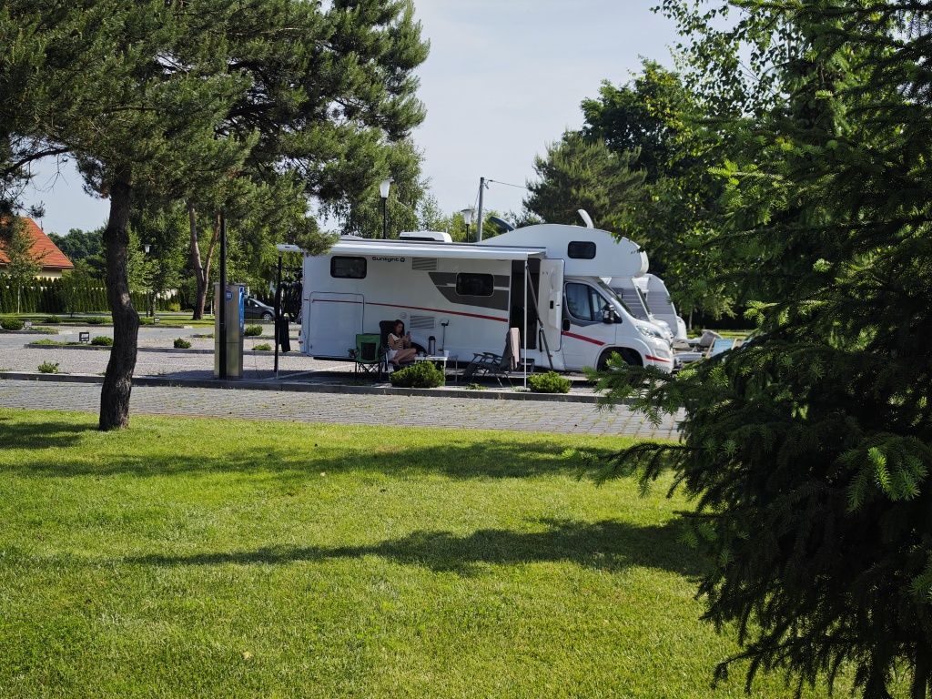 Kamper na wynajem 6-ścio-osobowy ,dom na kółkach na rodzinne wakacje