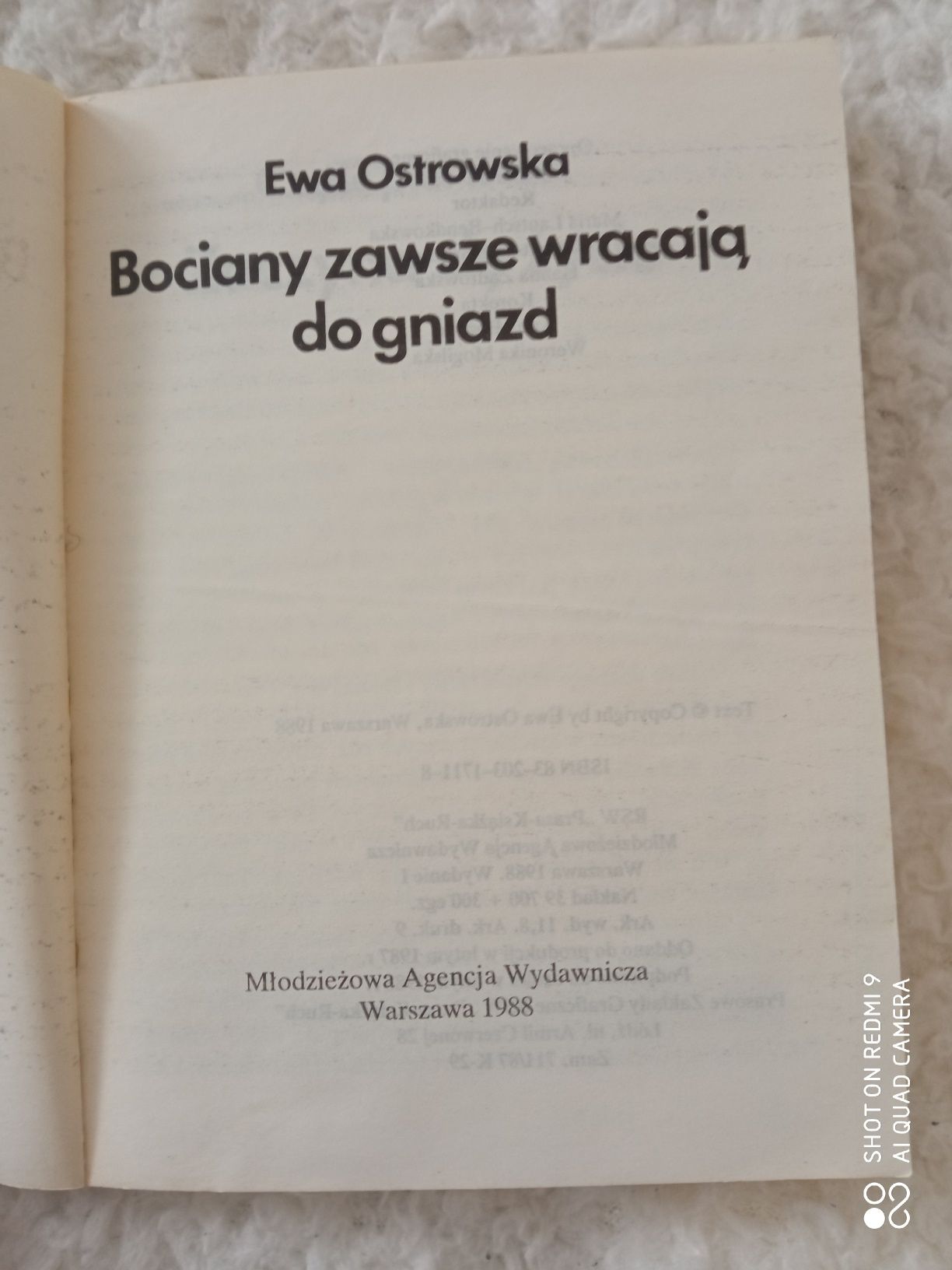 Bociany zawsze wracają do gniazd. Ewa Ostrowska