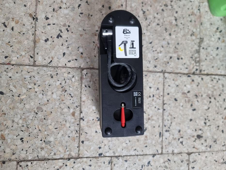 Kompresor zestaw naprawczy opony