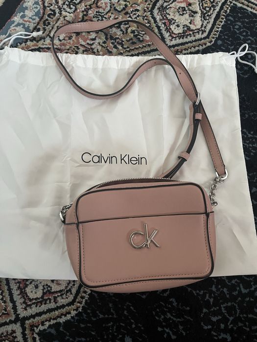 Rozowa torebka calvin klein