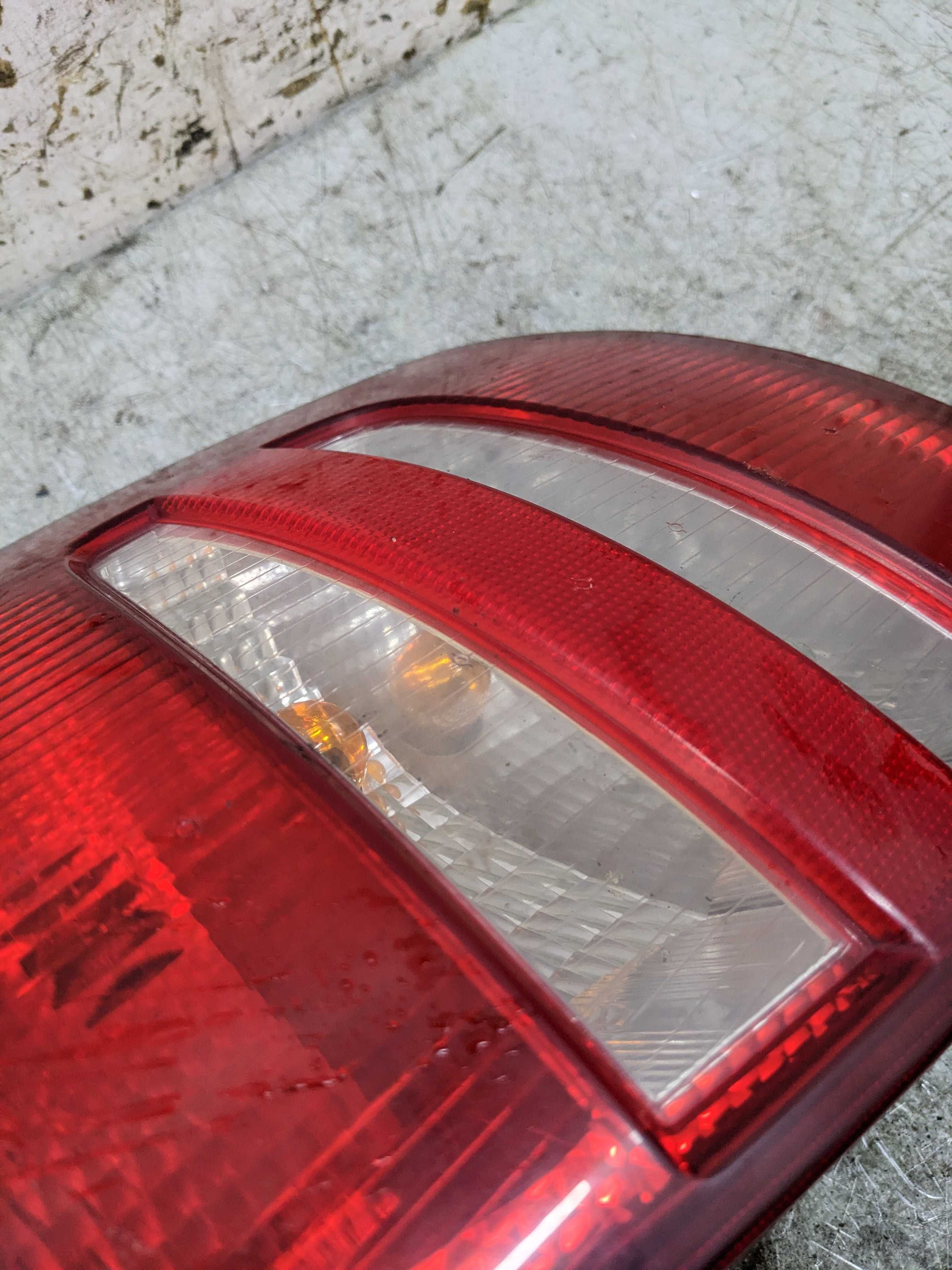 Skoda Fabia I Kombi Lampa Prawy Tył Prawa Tylna