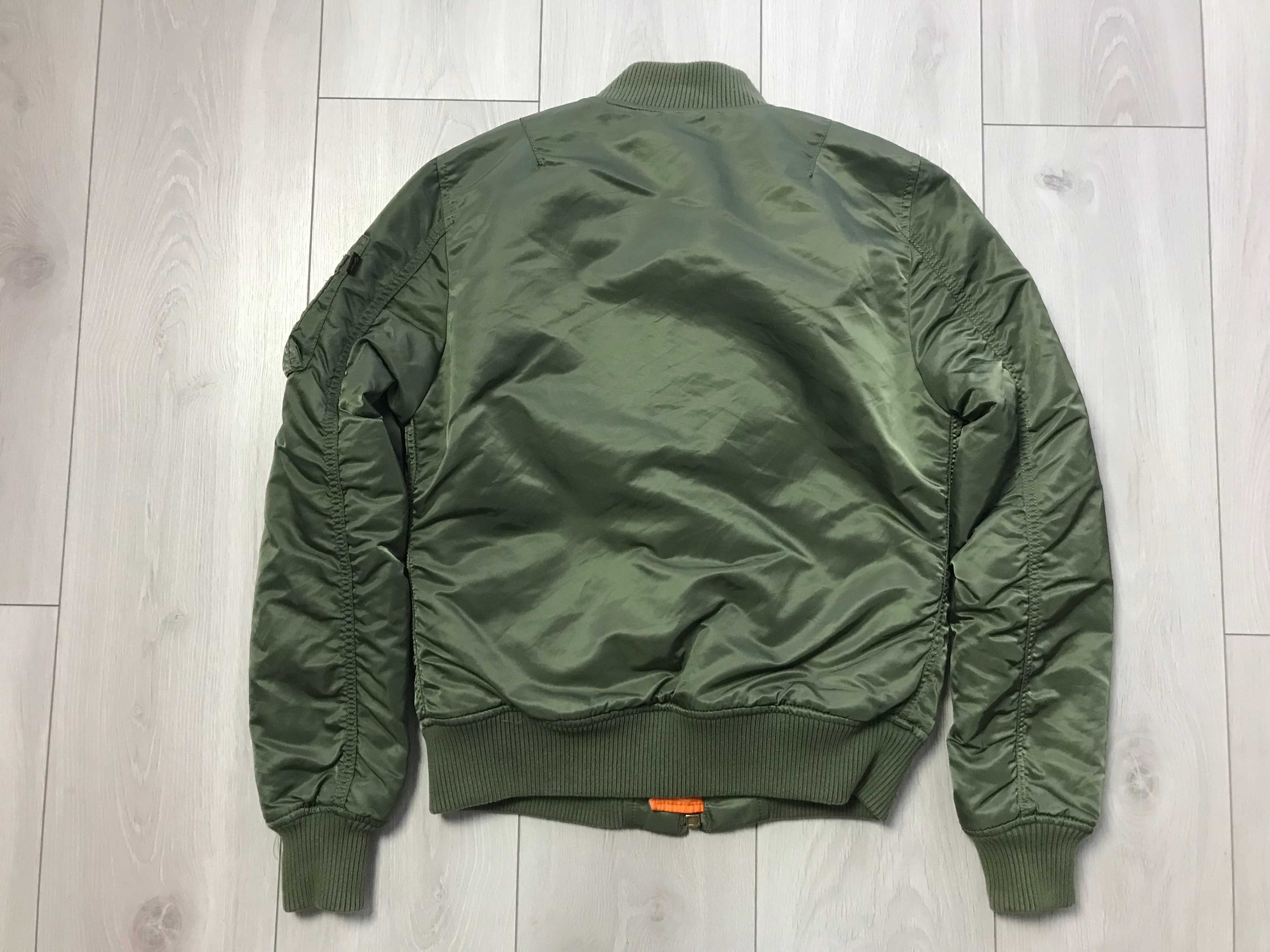 ALPHA INDUSTRIES r.M oryginalna kurtka bomberka damska zielona