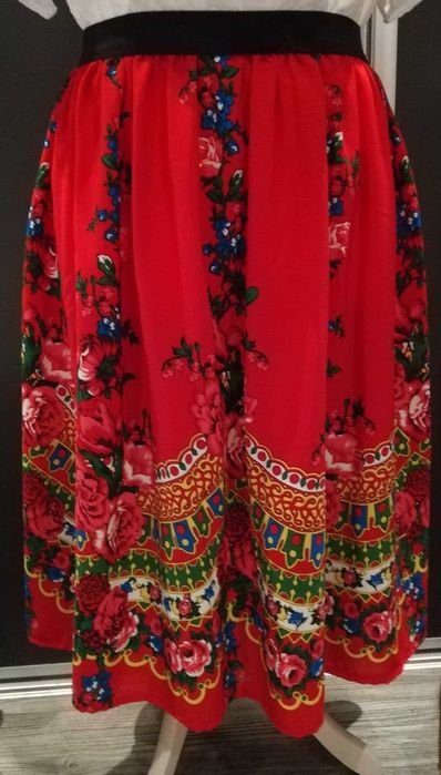 Spódnica ludowa czerwona w kwiaty, XL(42)